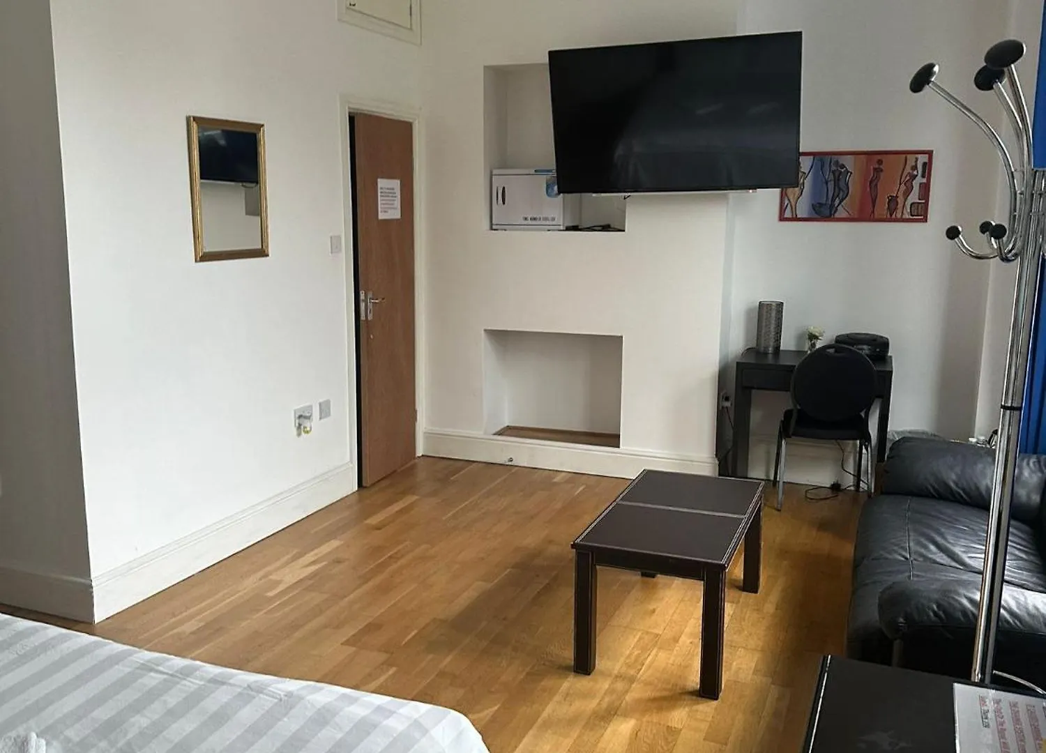 3 Luxury En-Suite Bedrooms Cardiff 0*,  United Kingdom